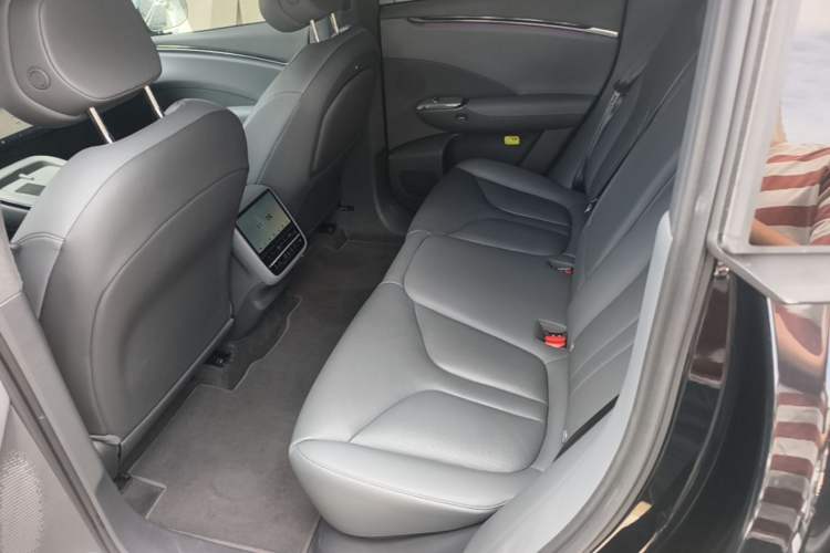 Used XPeng G7 2025 Model—702 Ultra Long Range Left Rear Seat
