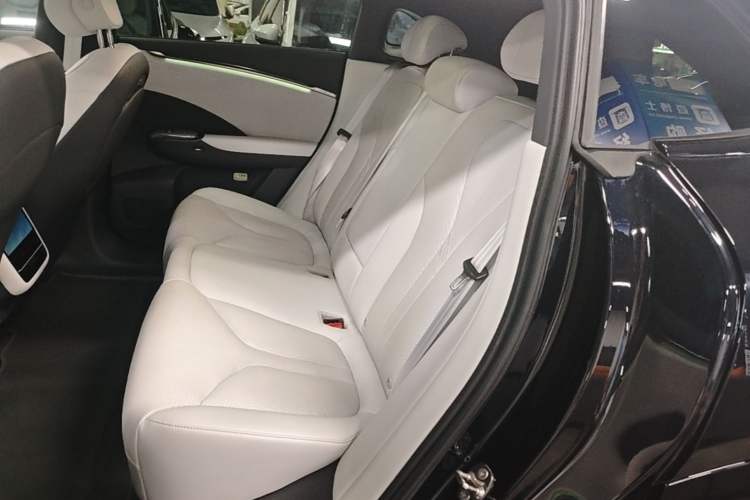 Used XPeng G7 2025 Model—702 Ultra Long Range Left Rear Seat