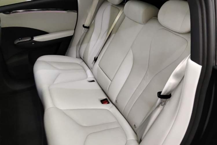 Used XPeng G7 2025 Model—702 Ultra Long Range Left Rear Seat