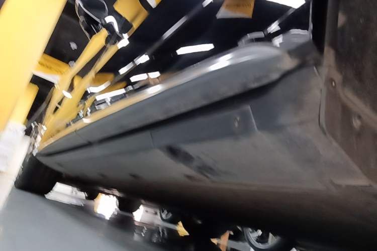 Used XPeng G7 2025 Model—702 Ultra Long Range Left Side Sill