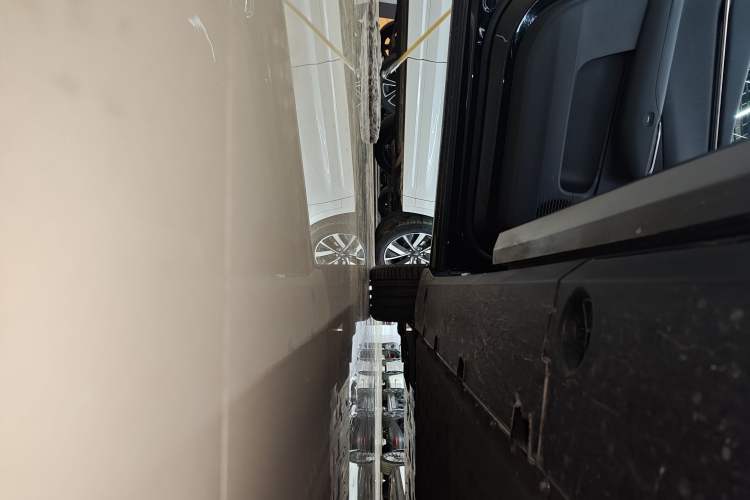 Used XPeng G7 2025 702 Max Left Side Sill