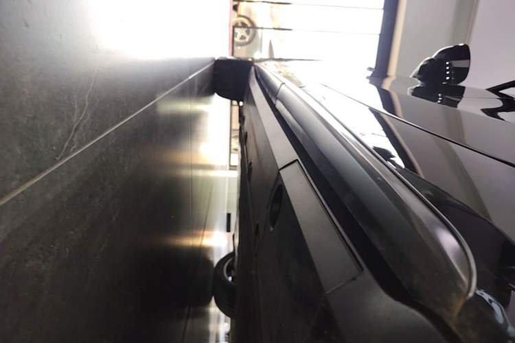 Used XPeng G7 2025 Model—702 Ultra Long Range Left Side Sill