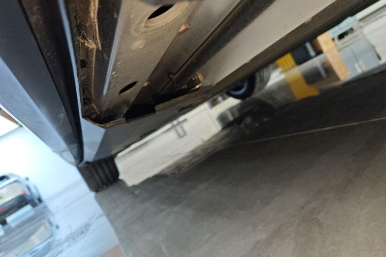 Used XPeng G7 2025 702 Max Left Side Sill