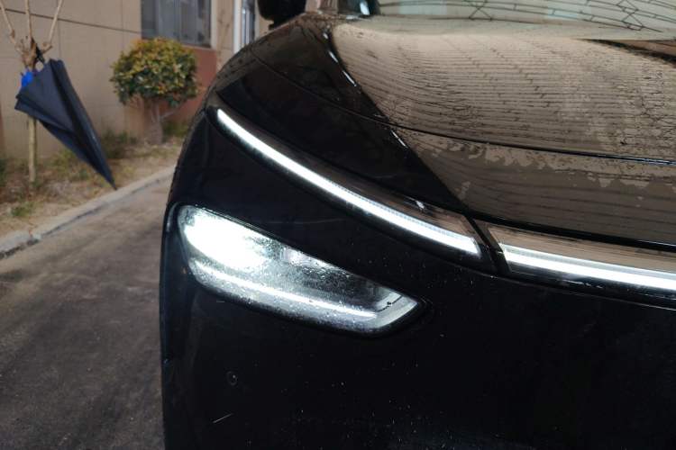 Used XPeng G7 2025 Model—702 Ultra Long Range Right Front Headlight