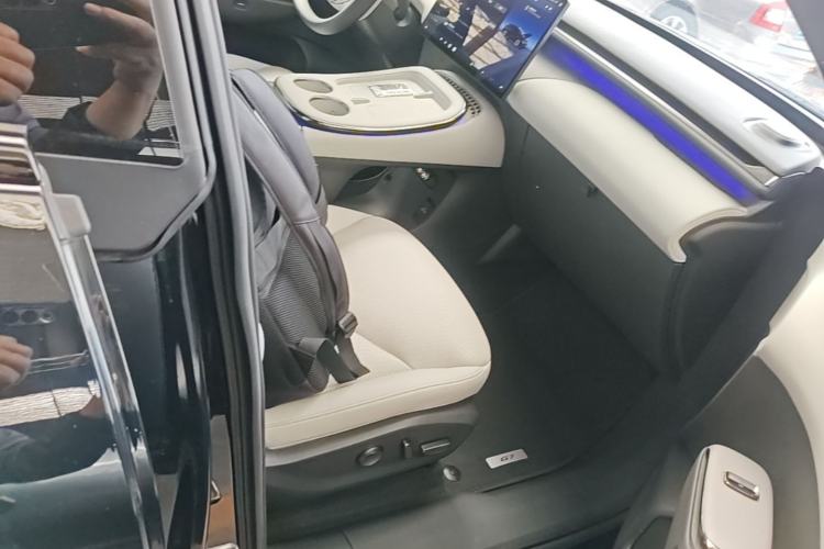 Used XPeng G7 2025 Model—702 Ultra Long Range Right Front Seat