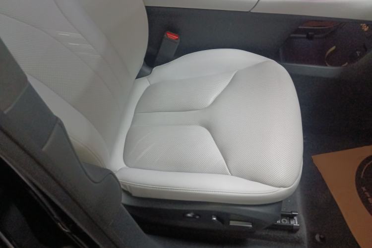 Used XPeng G7 2025 Model—702 Ultra Long Range Right Front Seat