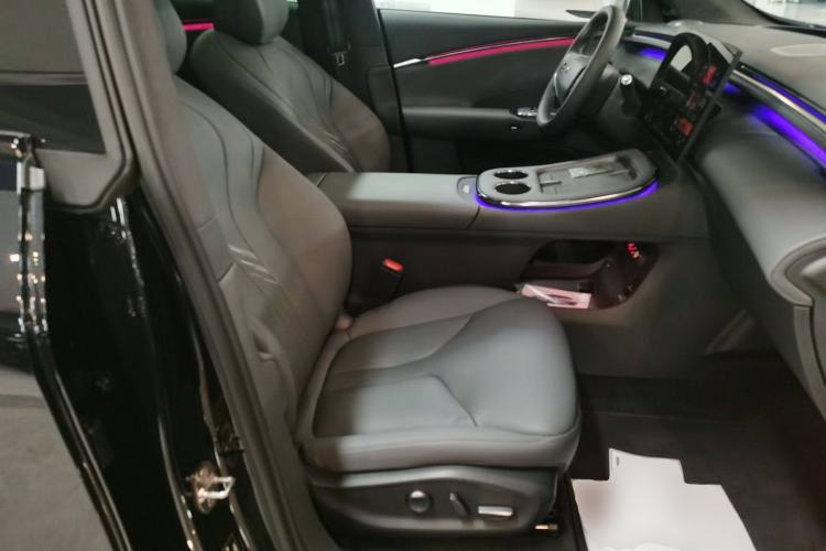 Used XPeng G7 2025 Model—602 Long Range Max Right Front Seat
