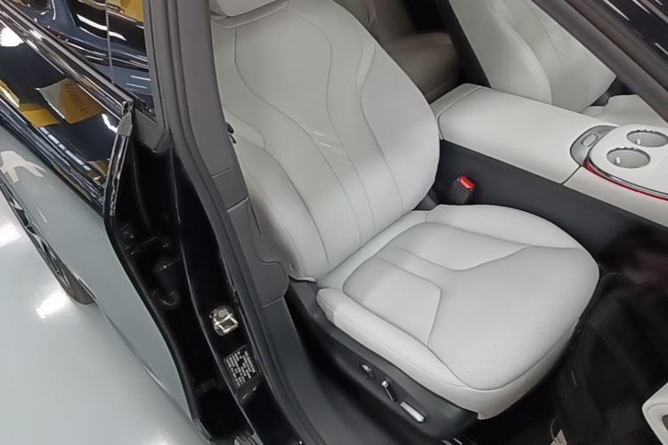 Used XPeng G7 2025 Model—702 Ultra Long Range Right Front Seat