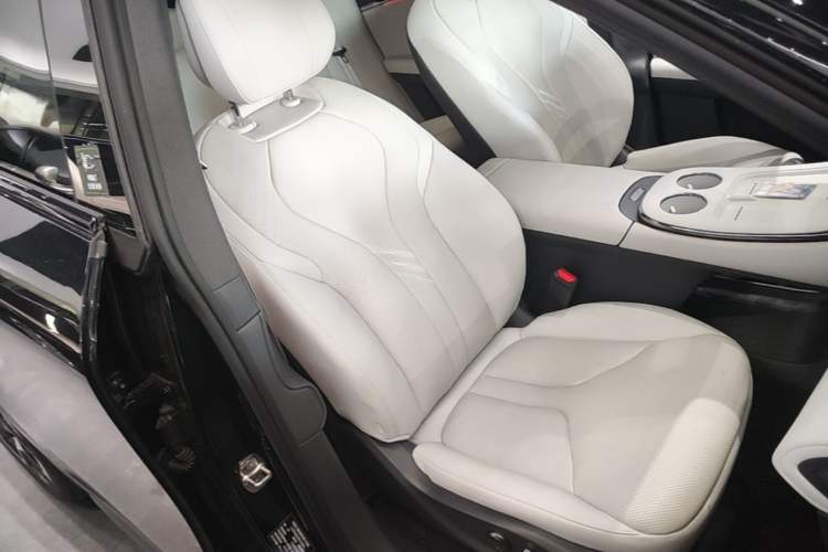 Used XPeng G7 2025 Model—702 Ultra Long Range Right Front Seat