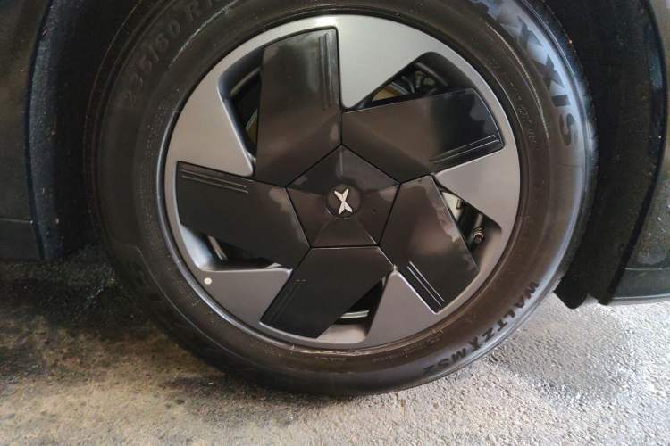 Used XPeng G7 2025 Model—702 Ultra Long Range Right Front Wheel Hub