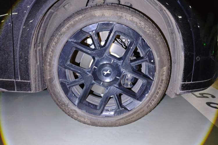 Used XPeng G7 2025 702 Max Right Front Wheel Hub