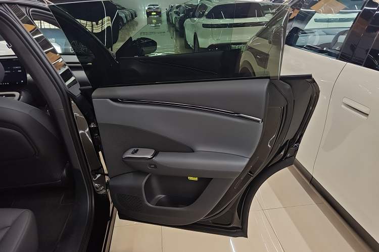 Used XPeng G7 2025 702 Max Right Rear Door Interior
