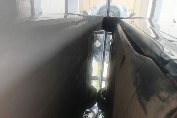 Used XPeng G7 2025 Model—702 Ultra Long Range Right Side Sill