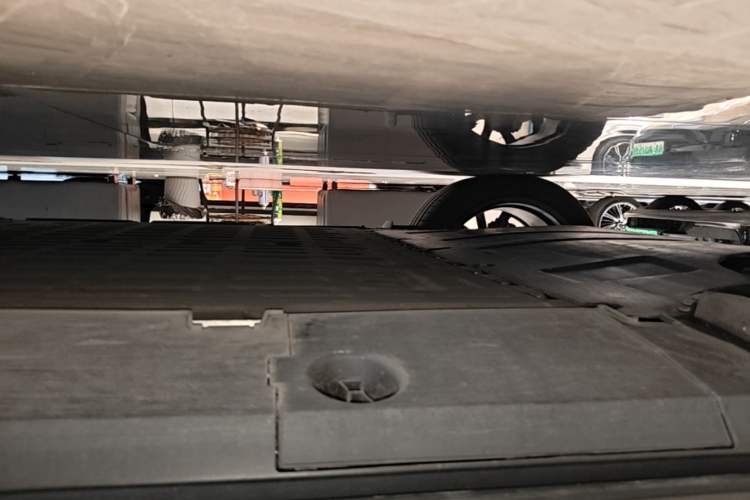 Used XPeng G7 2025 Model—702 Ultra Long Range Right Side Sill