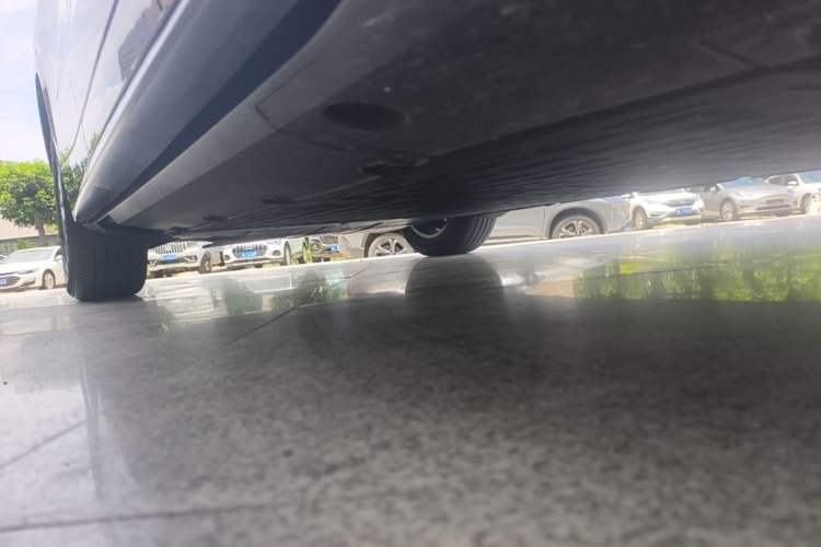 Used XPeng G7 2025 Model—702 Ultra Long Range Right Side Sill