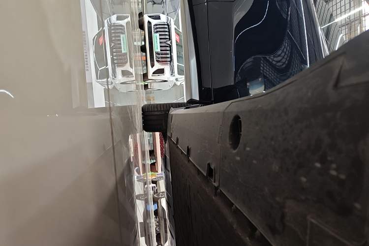 Used XPeng G7 2025 702 Max Right Side Sill