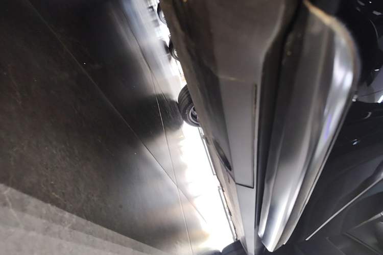 Used XPeng G7 2025 Model—702 Ultra Long Range Right Side Sill