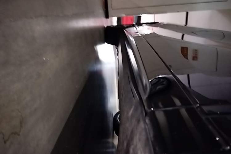 Used XPeng G7 2025 Model—702 Ultra Long Range Right Side Sill