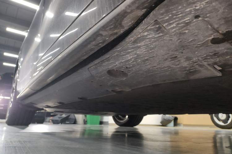 Used XPeng G7 2025 702 Max Right Side Sill
