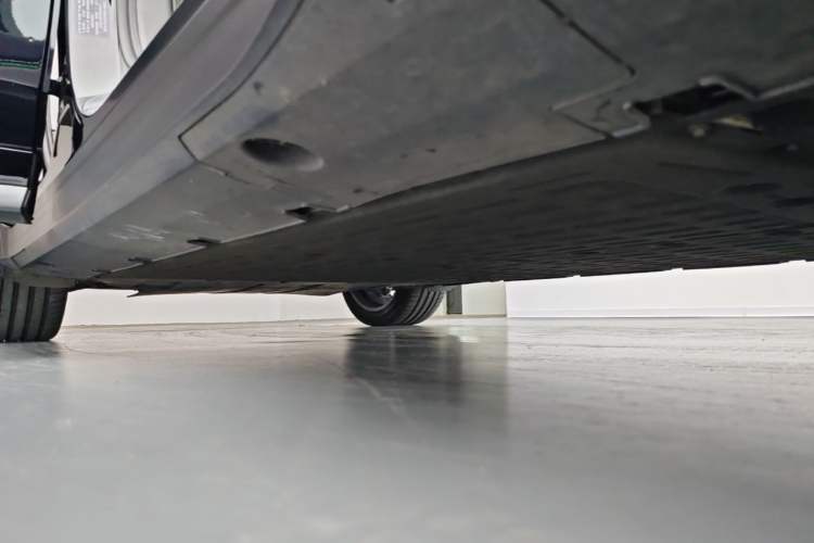 Used XPeng G7 2025 Model—702 Ultra Long Range Right Side Sill