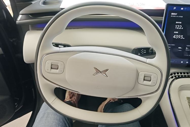 Used XPeng G7 2025 Model—702 Ultra Long Range Steering Wheel