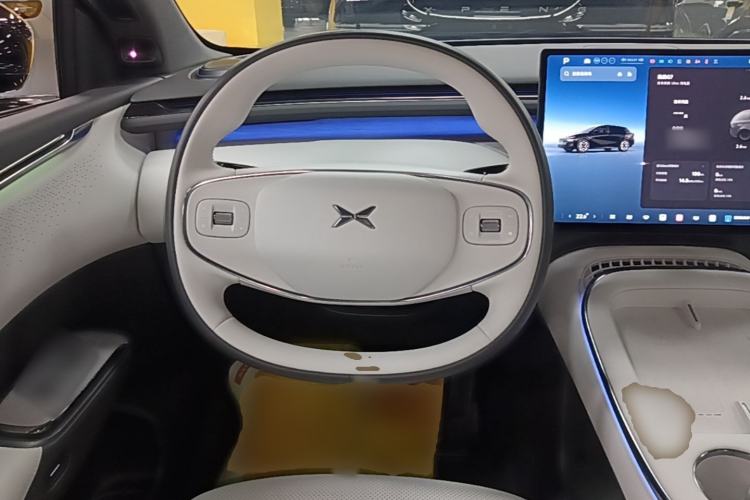 Used XPeng G7 2025 Model—702 Ultra Long Range Steering Wheel
