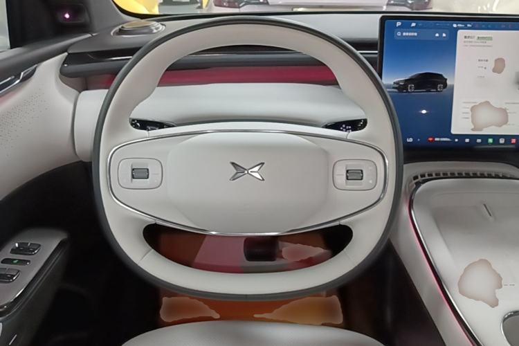 Used XPeng G7 2025 Model—702 Ultra Long Range Steering Wheel