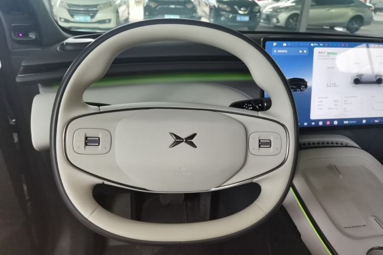 Used XPeng G7 2025 Model—702 Ultra Long Range Steering Wheel