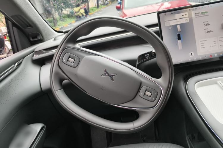 Used XPeng G7 2025 Model—702 Ultra Long Range Steering Wheel