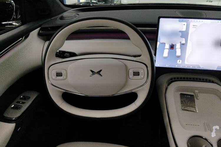 Used XPeng G7 2025 Model—702 Ultra Long Range Steering Wheel