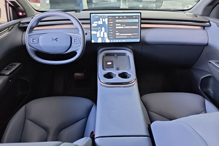 Used XPeng G7 2025 Model—702 Ultra Long Range Center Console