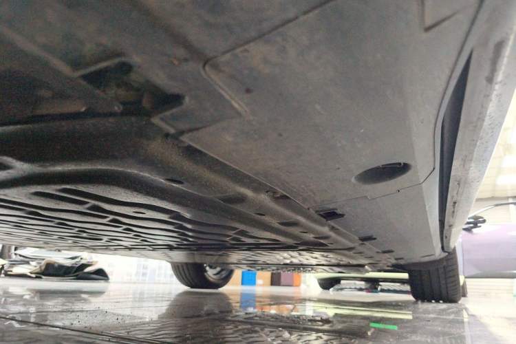 Used XPeng G7 2025 702 Max Chassis Front Left