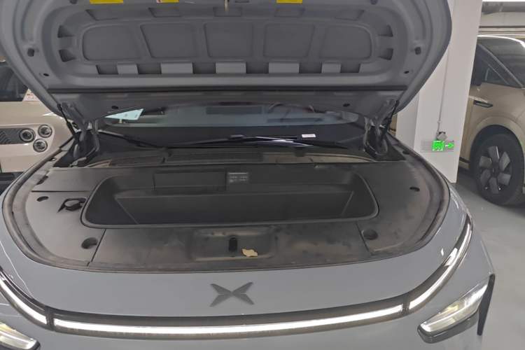 Used XPeng G7 2025 Model—702 Ultra Long Range Engine Bay
