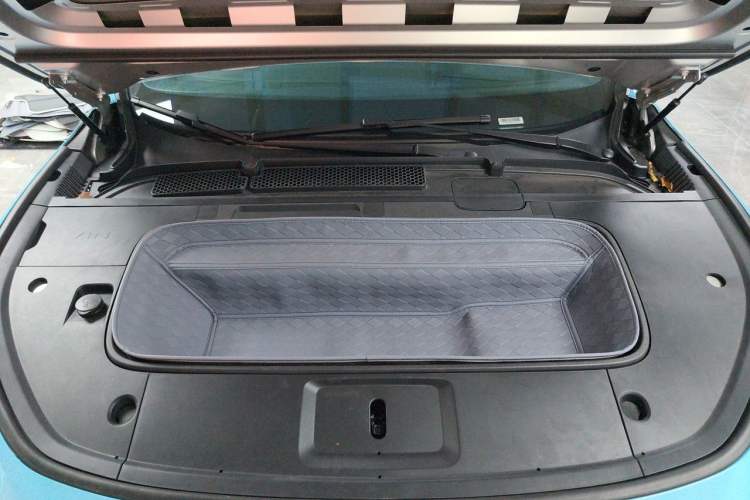 Used XPeng G7 2025 702 Max Engine Bay