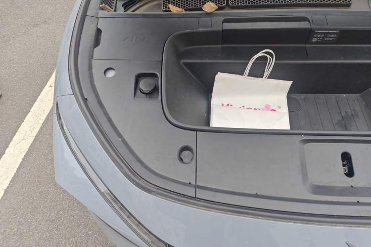 Used XPeng G7 2025 Model—702 Ultra Long Range Engine Bay Right