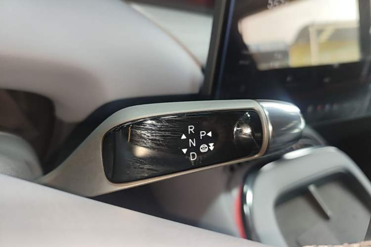 Used XPeng G7 2025 Model—702 Ultra Long Range Gear Lever
