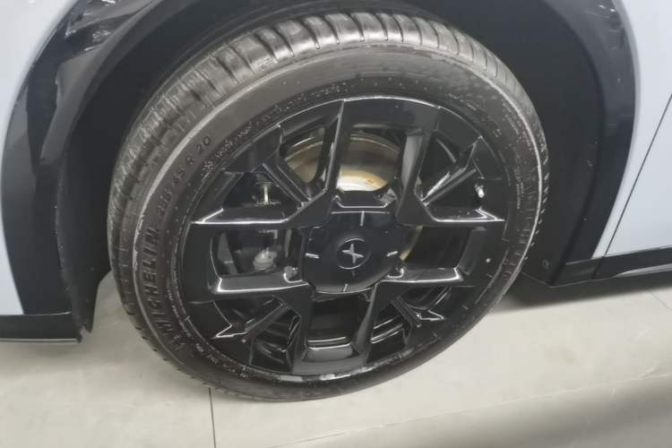 Used XPeng G7 2025 Model—702 Ultra Long Range Left Front Wheel Hub