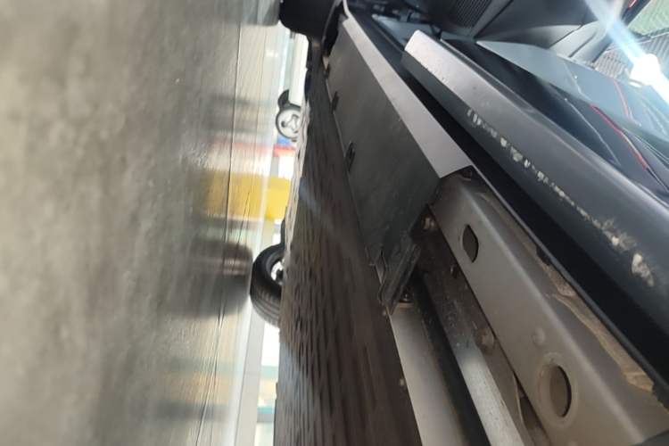 Used XPeng G7 2025 Model—702 Ultra Long Range Left Side Sill