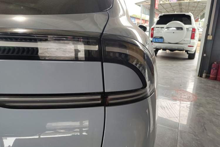 Used XPeng G7 2025 Model—702 Ultra Long Range Right Rear Taillight