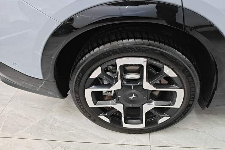 Used XPeng G7 2025 Model—702 Ultra Long Range Right Rear Wheel Hub