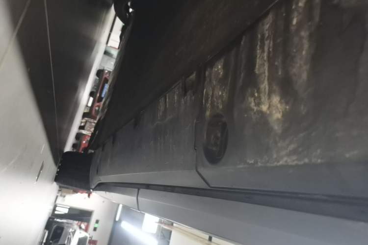 Used XPeng G7 2025 Model—702 Ultra Long Range Right Side Sill