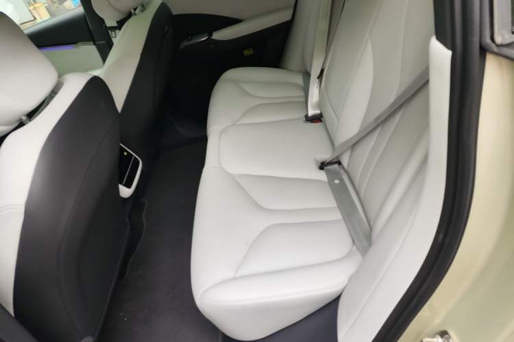 Used XPeng G7 2025 Model—702 Ultra Long Range Left Rear Seat