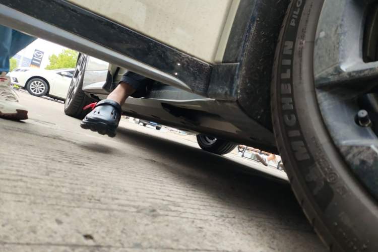 Used XPeng G7 2025 Model—702 Ultra Long Range Right Side Sill