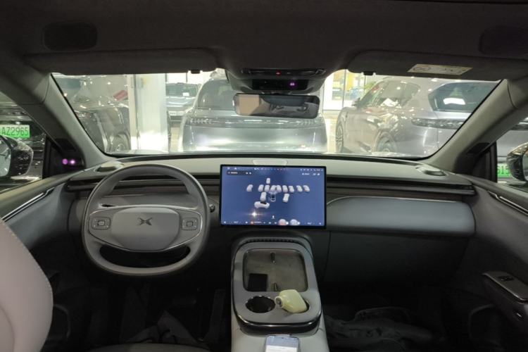 Used XPeng G7 2025 Model—702 Ultra Long Range Center Console