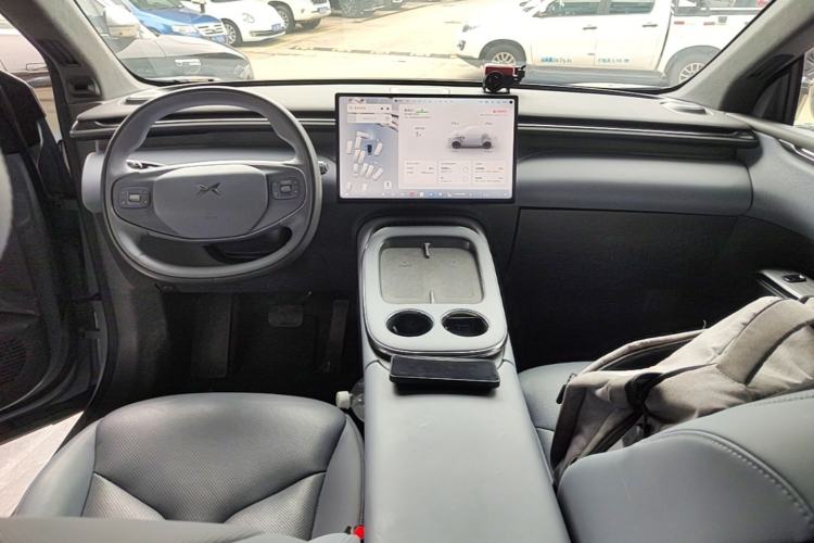 Used XPeng G7 2025 Model—702 Ultra Long Range Center Console