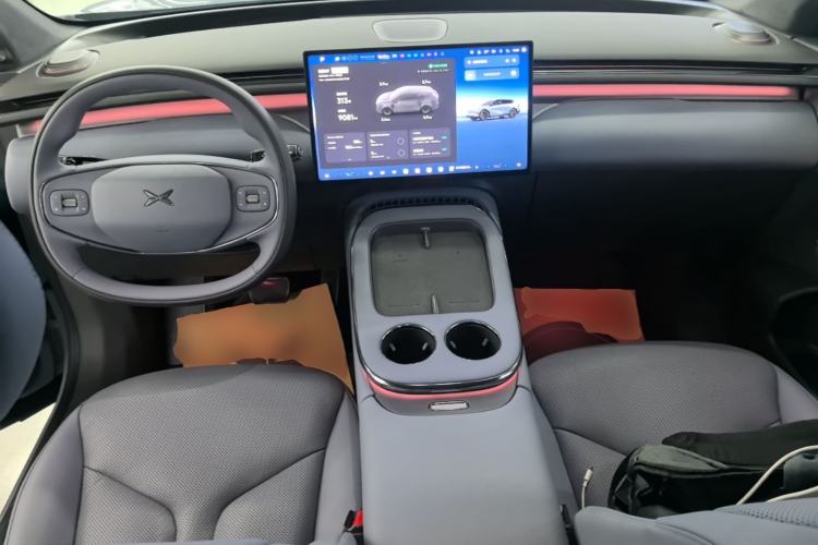 Used XPeng G7 2025 Model—702 Ultra Long Range Center Console