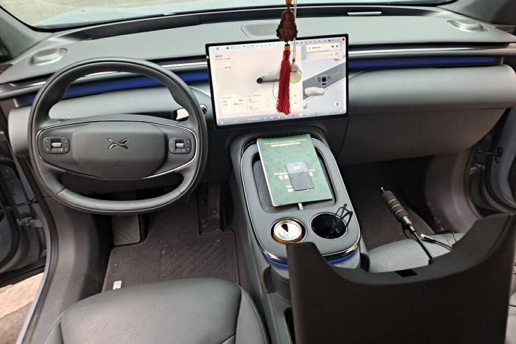 Used XPeng G7 2025 Model—702 Ultra Long Range Center Console