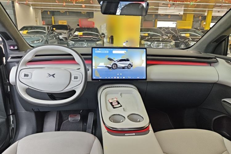 Used XPeng G7 2025 Model—702 Ultra Long Range Center Console