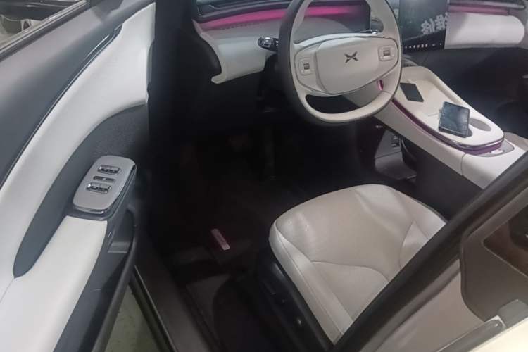 Used XPeng G7 2025 Model—602 Long Range Max Driver Seat