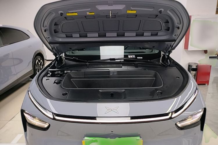 Used XPeng G7 2025 Model—702 Ultra Long Range Engine Bay